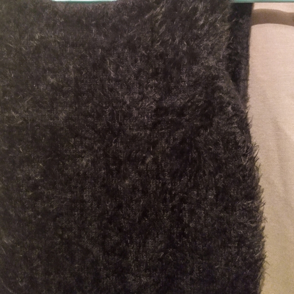 🛒 Cute half fur tank top - Picture 2 of 4